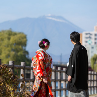 盛岡の街並みと一緒に撮影。憧れの衣装でおふたりだけの特別な撮影を。