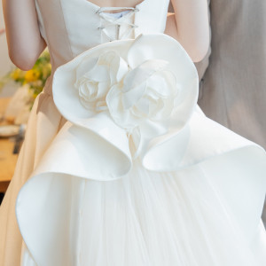 ドレスに宿る、さりげないこだわり|3＋3CAFE（サンタスサンカフェ）の写真(53892473)