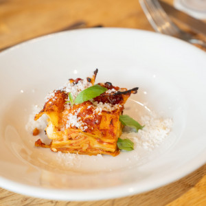 地産地消にこだわって、その季節、その時一番最高の食材を使用し、大切なゲストへのおもてなしを。|3＋3CAFE（サンタスサンカフェ）の写真(32893091)