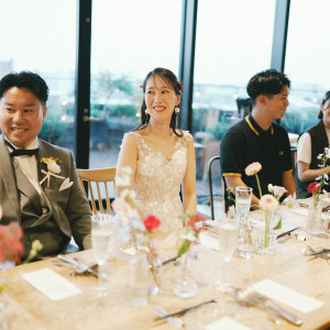 祝福ムードが重なる開放的な瞬間。|3＋3CAFE（サンタスサンカフェ）の写真(56007587)