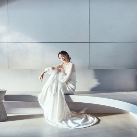 ドレス姿も映える、洗練のアート空間