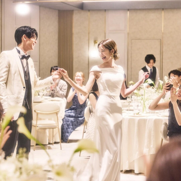 ウエディングドレス＆タキシード（286,000円分）プレゼント