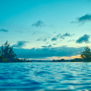 Orchid Pool with Horizon|ハレクラニ沖縄の写真(32893775)