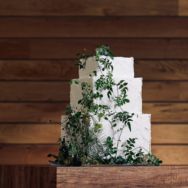 ［公式HP予約限定］おふたりとゲストで分け合う唯一のアイテム、ウェディングケーキをプレゼント