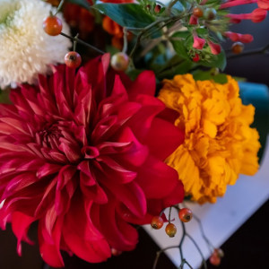 テーブルを彩る装花はおもてなしとしてゲストの笑顔を引き出します|日光東照宮(世界文化遺産)の写真(19095728)