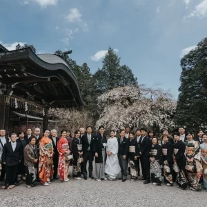 お二人だけで誓う。大切な家族に見守られて結ぶ神前結婚式