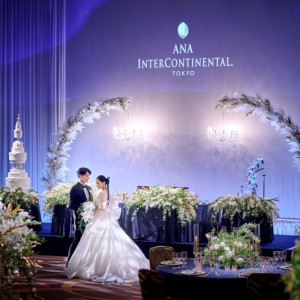 【プロミネンス】会場に入った瞬間のインパクト、席から見上げた表情、見る角度で印象が変わるこだわりの空間|ANAインターコンチネンタルホテル東京の写真(54324143)