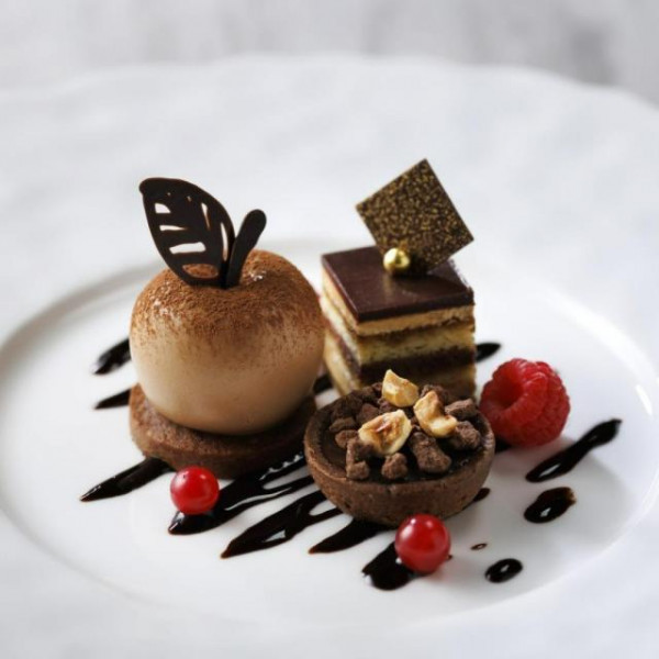 週末ブライダルフェア／シェフのスペシャリテ試食を無料開催！