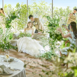 【1月限定】〈今だけ14万円ギフト〉2万円コースのホテルペアディナー券＆ミシュラン星獲得の試食付き