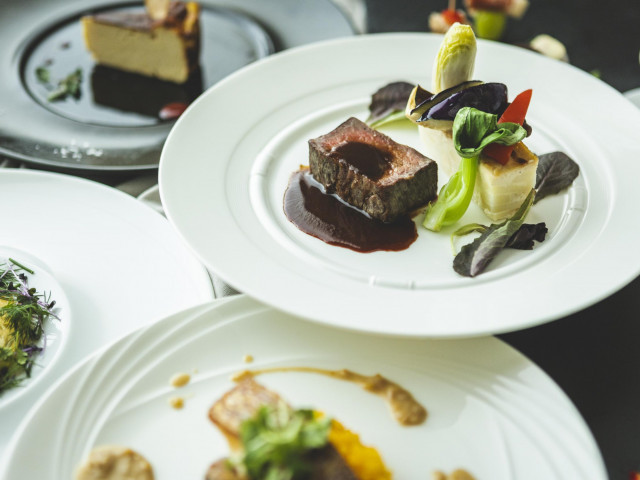 絶品ハーフコース＋サリィテーブルお食事券5千円プレゼント