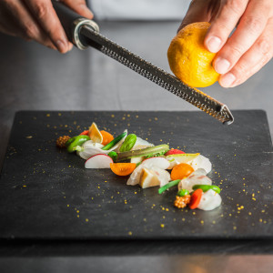 シェフによって、一皿一皿丁寧に仕上げられるおもてなしの料理|ザ オーク ガーデン／別邸 木屋の写真(54869908)