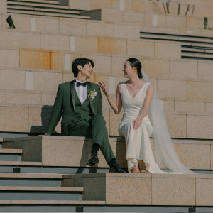 結婚式当日、お好きな箇所でお写真撮影もOK♪季節が彩る緑豊かな南フランス風スポットでナチュラル写真など...種類豊富な114か所のフォトスポットを存分にお楽しみください。|アンジェロコート東京 宇都宮の写真(36113271)