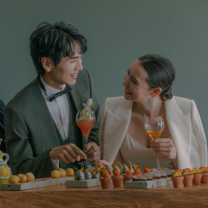 〈アペリティフ〉結婚式に招待した本当に大切な方とのおもてなしのひと時。1日1組完全貸し切りの空間で自由に、共に過ごす「CONVIVIO」を表す瞬間だから自然と笑顔が零れる|アンジェロコート東京 宇都宮の写真(35633498)