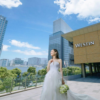 【3周年記念】衣装25万円割引・装花/写真10％割引など最大25大特典！1件目来館限定特典もご用意！