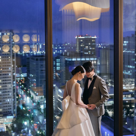 ナイトウエディングも叶う*おふたりの祝宴をロマンティックに彩る