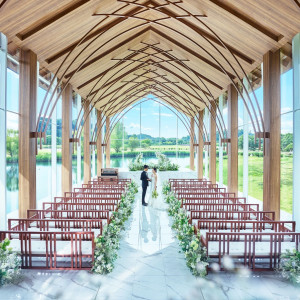 木の温もりを感じられるチャペル|The 迎賓館 偕楽園 別邸の写真(55302919)