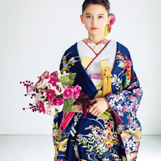日本人なら一度は憧れる和装も豊富にご用意しております。