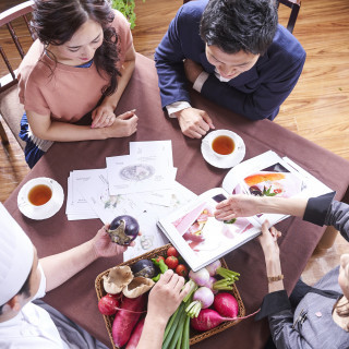 おふたりの幼い頃の話や好きな食べ物、そして出会ってからの話を聞かせてください