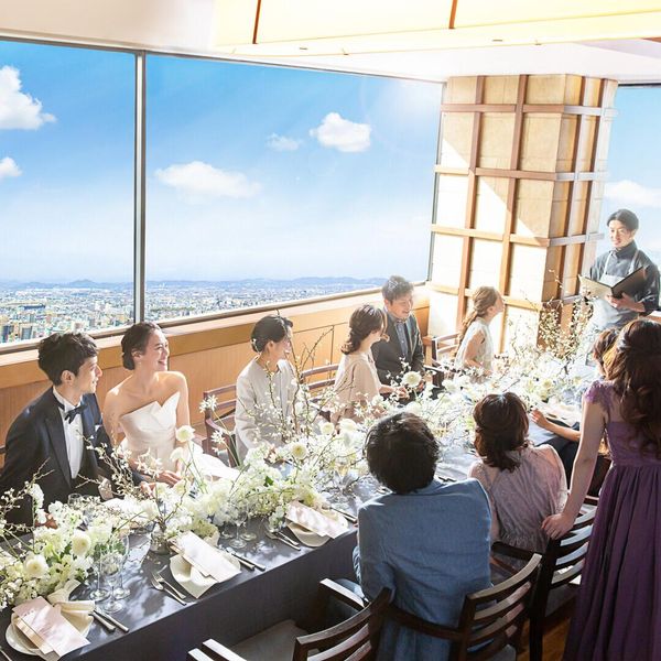 ◆会場費13万円＆ドレス10万円など少人数限定の特典有！