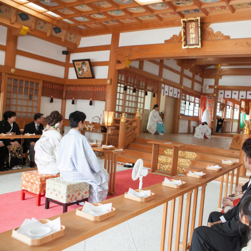 MAISON 8（メゾンエイト）