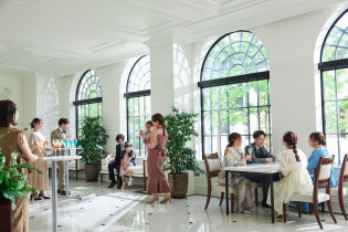 広々としたロビーでおもてなし|LAZOR GARDEN SAPPOROの写真(54160783)