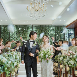 【初見学で最大100万円特典】人気の緑チャペル×ドレス*和牛試食