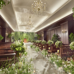 木のぬくもりと緑を感じる4階チャペル|LAZOR GARDEN SAPPOROの写真(54073229)