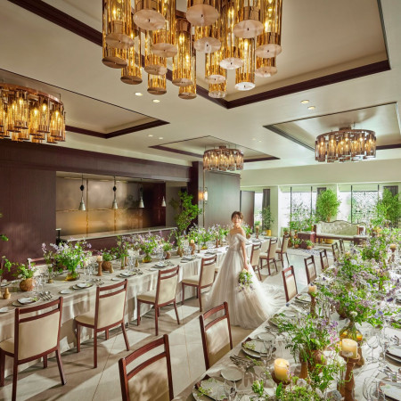 お二人の希望に合わせて流しテーブル~丸テーブルまでコーディネートは自在