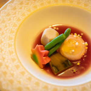 懐風亭オリジナル「里芋饅頭」紅芋ソース|中津万象園の写真(27826192)