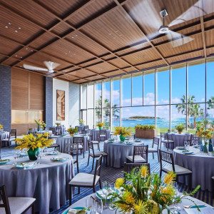 青々と広がる青島の海を背景に 優雅な彩りを添えた祝宴を|AMANDAN BLUE青島（アマンダンブルー青島）の写真(56563890)