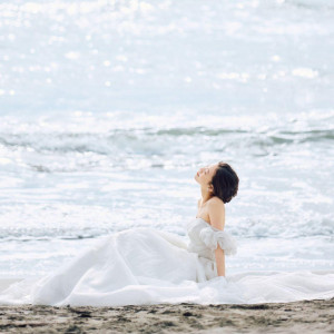 美しさを引き立たせるドレスをご提案します。