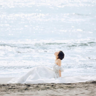 「ありのまま」を表す“ecru”「花嫁」を表す“spose” スウィートな美しさを引き立たせるドレス