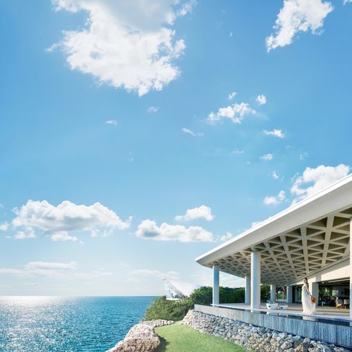 サザンチャペル／KIRANAH RESORT（キラナリゾート）沖縄の結婚式の公式写真（1枚目）