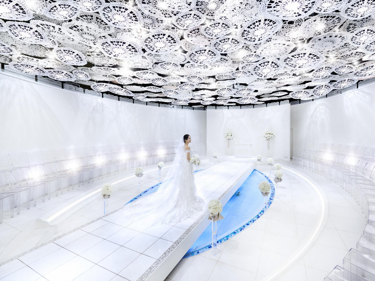  豊かな自然に包まれた寛ぎの場所
多彩に揃うチャペルや会場
ふたりらしい結婚式が叶います