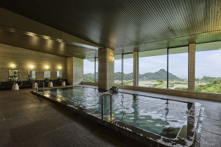 温泉で緊張をほぐして|長良川清流ホテルの写真(24601806)