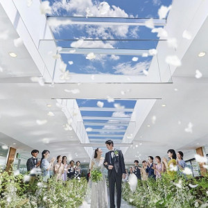 BIG【ギフト6.5万&165万優待】天空チャペル&8品試食&ドレス