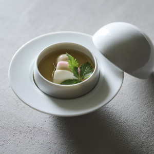 岐阜では昔からハレの日に重宝されてきた茶碗蒸し。ホテル創業時からの秘伝のレシピでおつくりいたします。|長良川清流ホテルの写真(24753918)