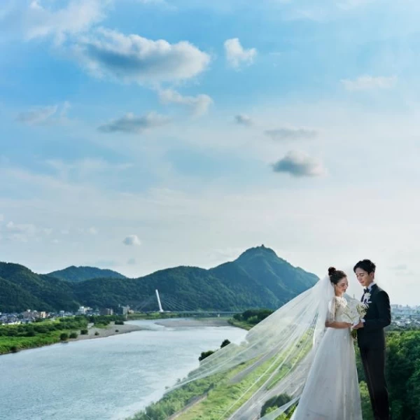 岐阜らしいロケーションを背景にお写真を