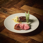 CEDAR THE CHOP HOUSE & BAR（セダー ザ チョップハウスアンドバー）