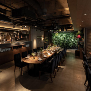 ライブ感のあるオープンキッチンから出来立ての料理が運ばれてきます。|Allegro Kanazawa（アレグロ金沢）の写真(56343945)