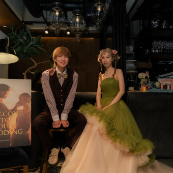 レストランだから合う！空間に馴染む個性派ドレス。