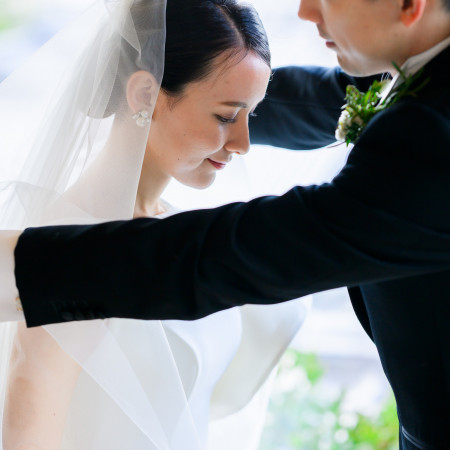 テラスからの眺望をゲスト全員と感動を分かち合うことのできる【テラス挙式】