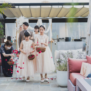 【屋上テラス】フラワーシャワーの花道で退場|GRIGLIA Pagina（グリリアパージナ）の写真(56675573)