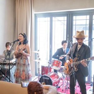 おふたりの参加のバンド演奏でライブ感溢れる空間に|GRIGLIA Pagina（グリリアパージナ）の写真(56676711)