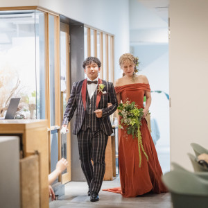 イメージ新たにカラードレスで登場♪|Apartment2c weddingの写真(52097575)