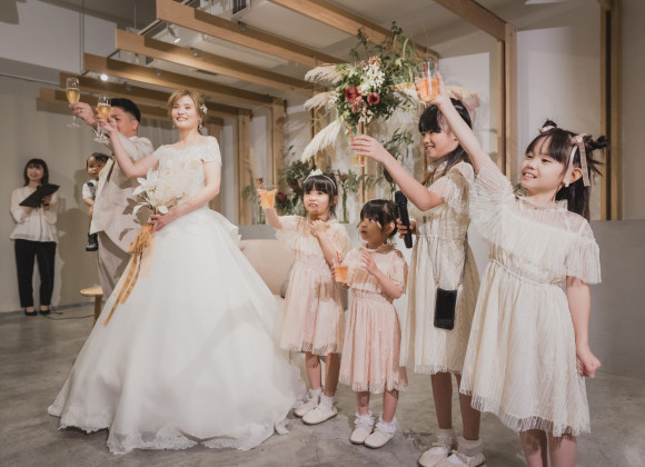 ウェディングドレス 結婚式 披露宴 楽天市場】ウェディングドレス 白 ホワイト サテン ロングドレス