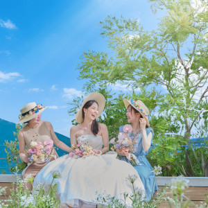 緑×空×水に囲まれた「天空のガーデンテラス」|Hilltop Resort YAMANOUE (ヒルトップリゾート ヤマノウエ)の写真(54216395)