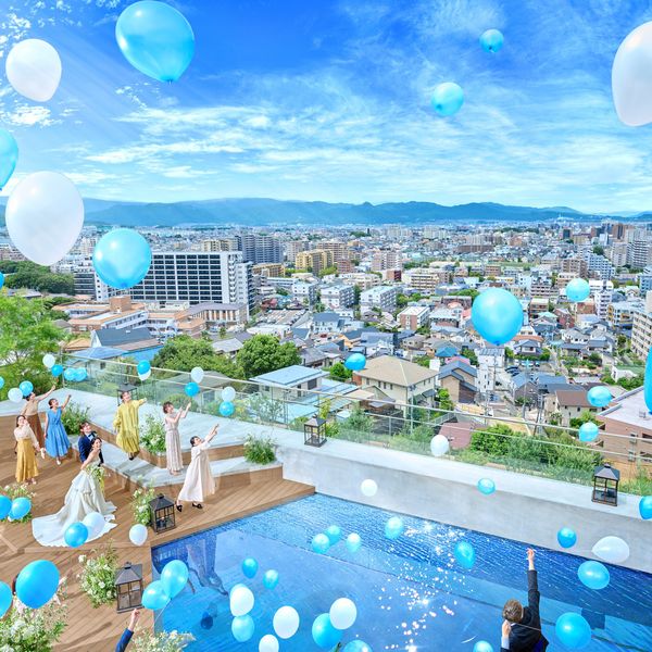 緑×空×水に囲まれた「天空のガーデンテラス」|Hilltop Resort YAMANOUE (ヒルトップリゾート ヤマノウエ)の写真(54216265)