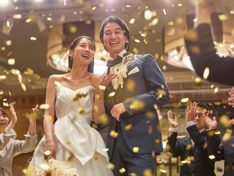 大好きな人達の笑顔に囲まれ幸せいっぱいのホテルウエディング