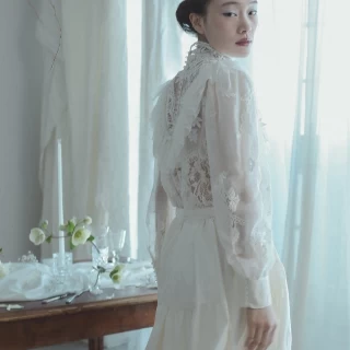 豊橋でも人気のセレクトショップ「aedam」にて運命の1着をご案内☆ヴィンテージドレスやトレンドの衣装など様々なが揃う。親御様やゲストの衣装もご案内致します。